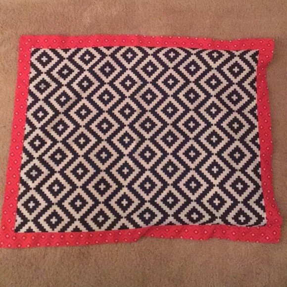 Twin XL comforter and sham - Picture 3 of 5